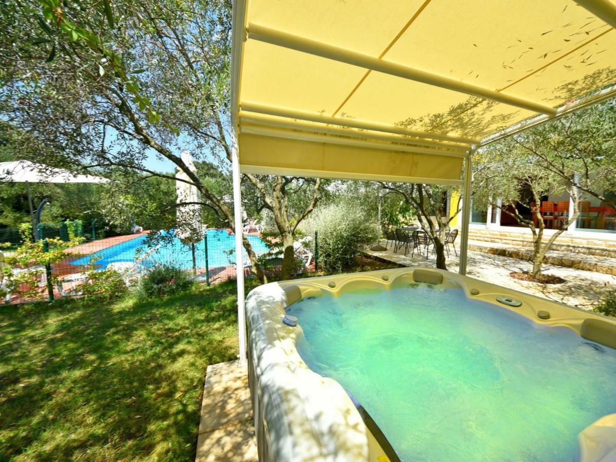 Villa Yellow House By Interhome Diklo Bagian luar foto